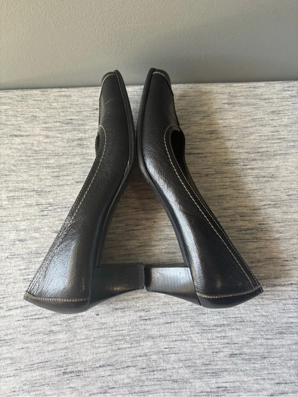 Roberto Capucci Black Leather Heels Made in Italy Size 7 AAA Narrow Classic Pump - Picture 9 of 9